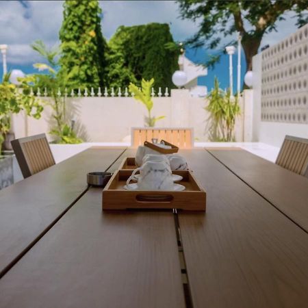 Discovery Saipan Hotel Garapan Exterior foto