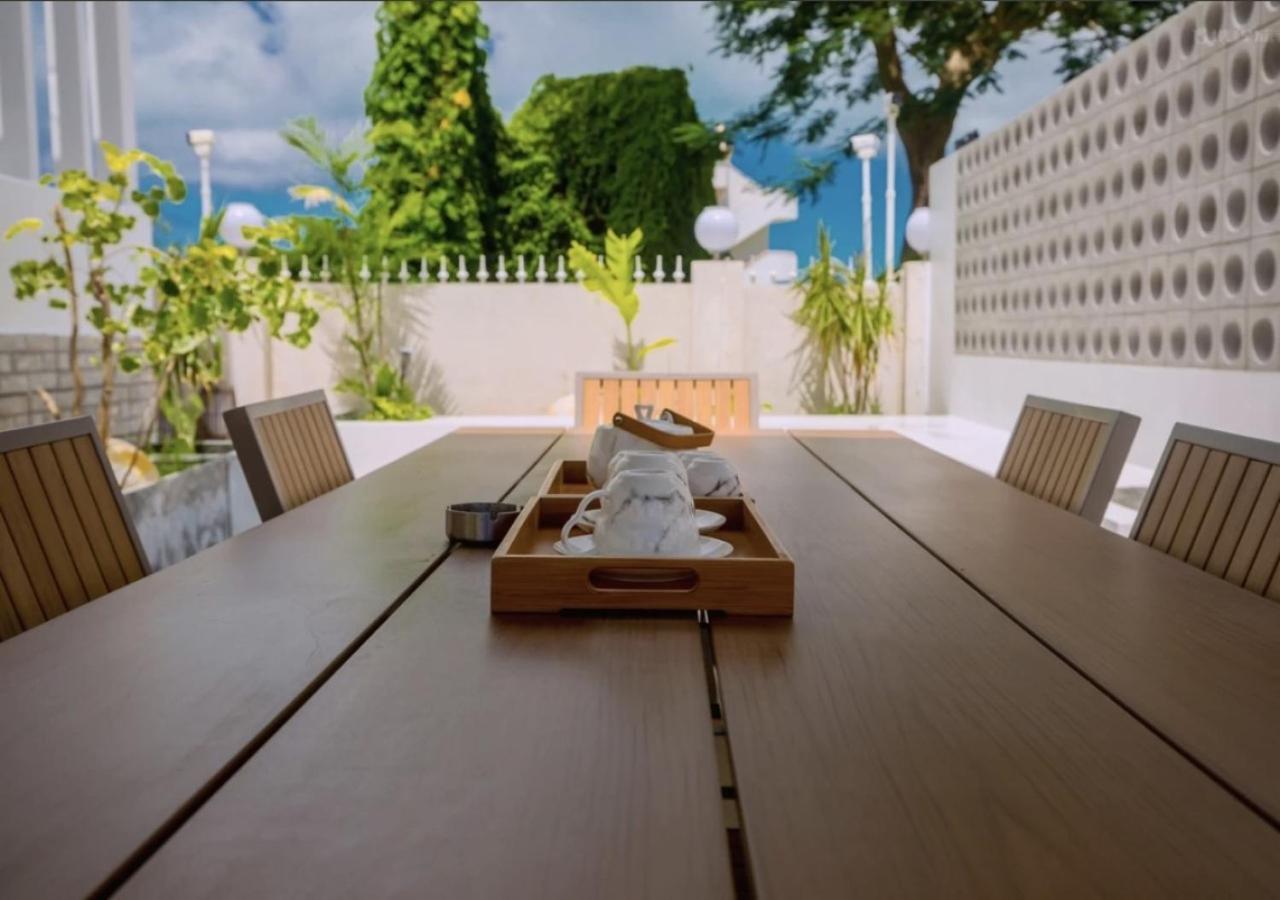 Discovery Saipan Hotel Garapan Exterior foto